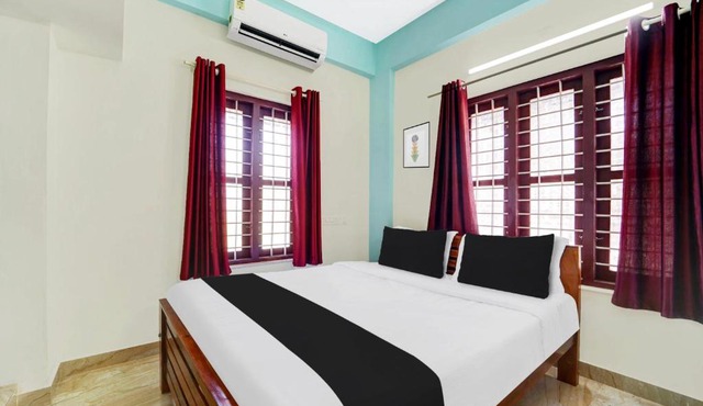 Hotel O Kazhakuttam Vadakkumbhagam