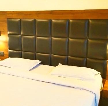 Hotel Panorama Lake View in Nainital