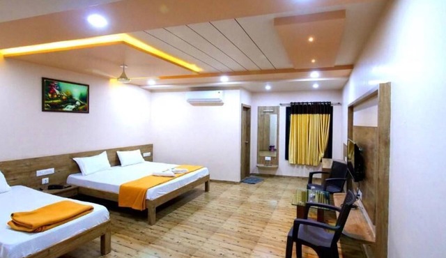 Hotel Platinum in Veraval