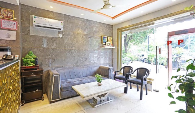 Hotel Preet Inn 05 Mints Walking Distance Nizamuddin Railway Station