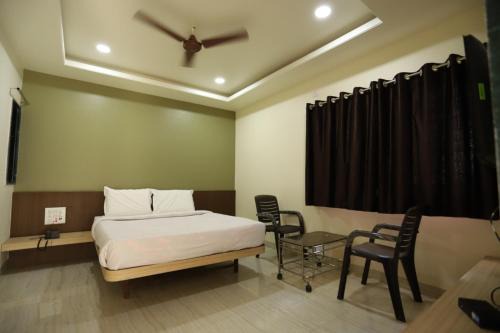 Hotel Pride Executive in Solapur