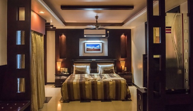 Hotel Pushpak