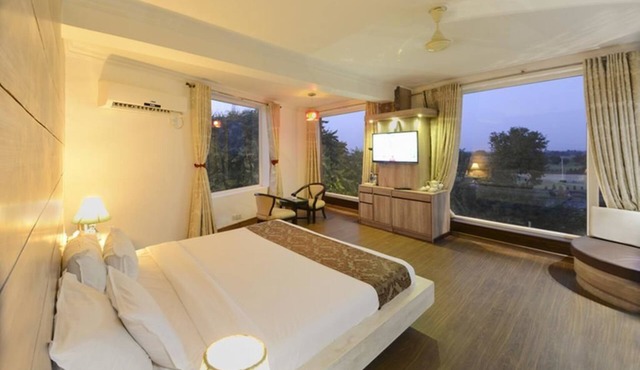 Hotel Pushpvilla in Agra