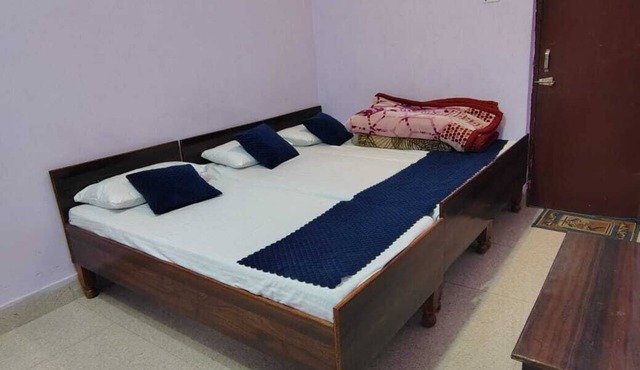 Hotel Radha Krishna in Bhatwari