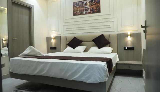 Hotel Raj Comfort Inn in Agra