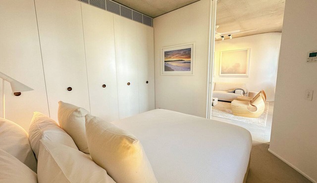 Hotel Ravesis in Bondi Beach