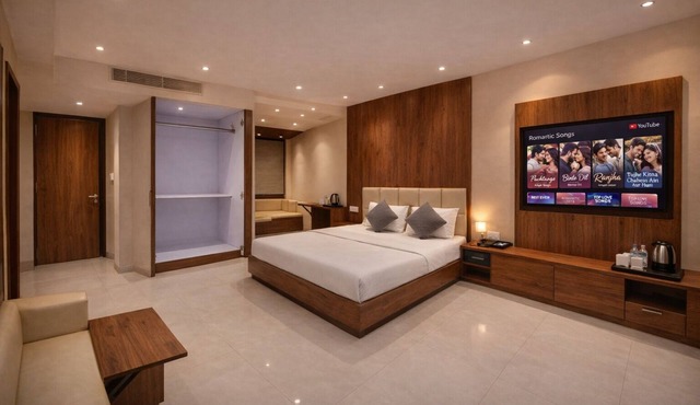 Hotel Regal Crest