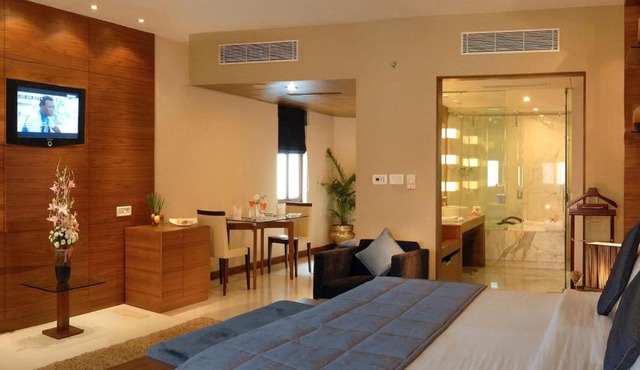 Hotel Rosewood Suites Near Delhi IGI Airport