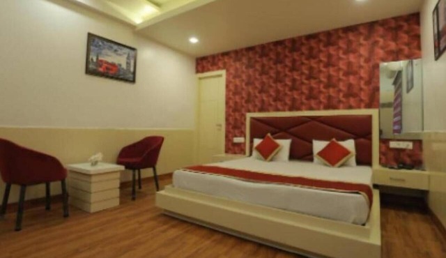 Hotel Sahibs Red Carpet in Agra