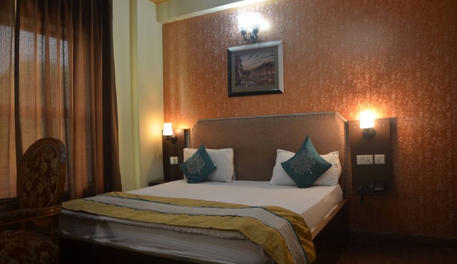 Hotel Samrat Kaushambi