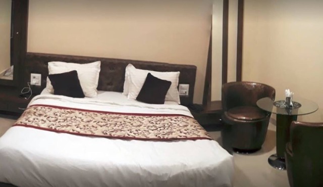 Hotel Saroj Sagar - Sagar in Sagar
