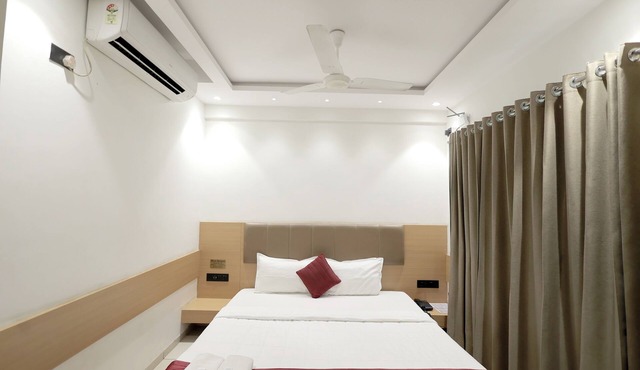 HOTEL SHAGUN ROOMS & BANQUET Surat