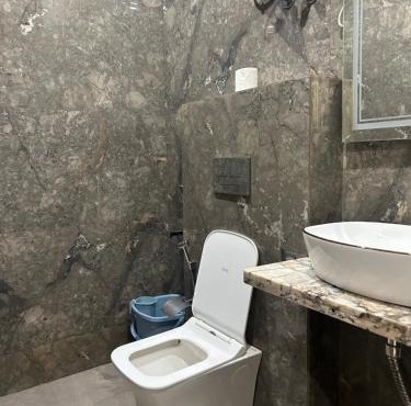 Hotel Shree Guru International 300 Meter Walking From New Delhi Railway Station