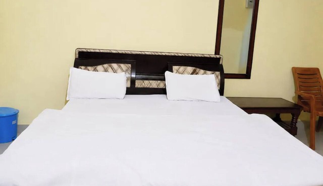 Hotel Shumangalam & Banquet Hall Banbasa
