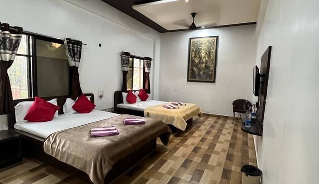 Hotel Silka Inn