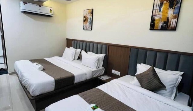 Hotel SR Pride in Nadiad