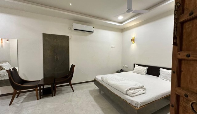 Hotel Surbhi in Mundra
