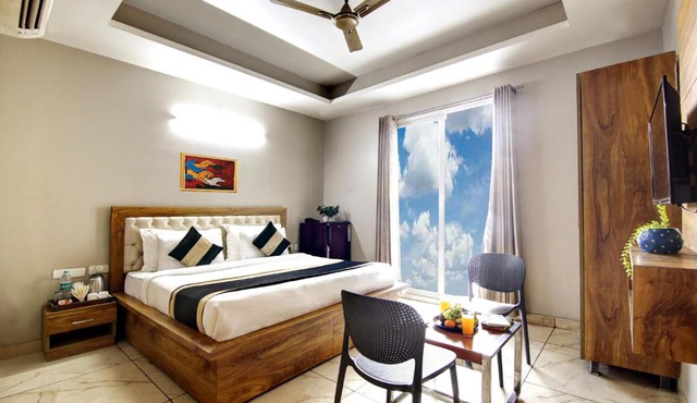 Hotel SV Near Noida Metro Station 52