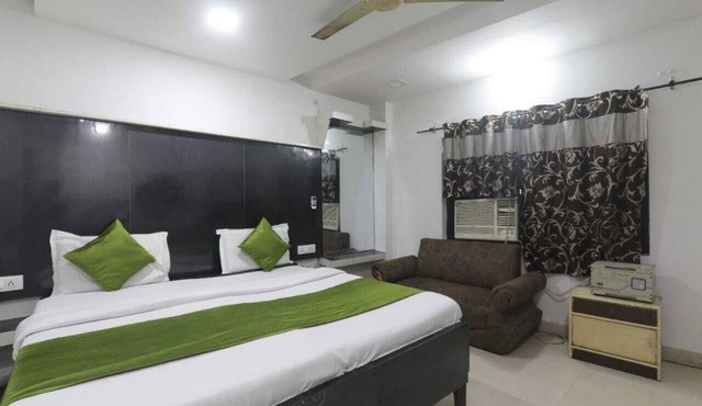 Hotel The Dayal Lucknow