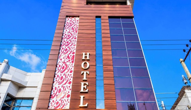 Hotel The Popular