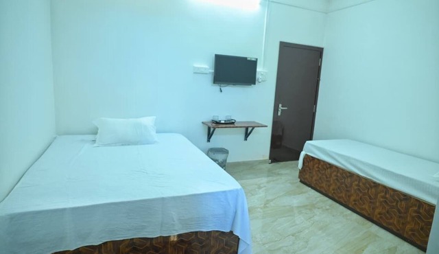 Hotel Tricon Residency