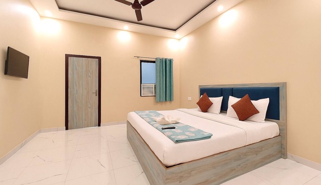 Hotel Vrrinda Homestay Varanasi