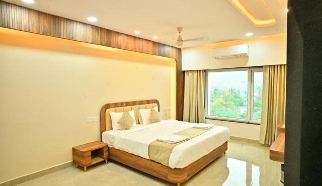 Hotel Wave Rock in Visakhapatnam