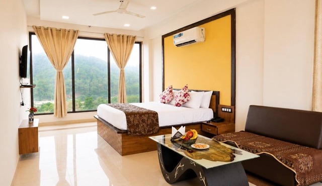 Hotel White Lotus in Bichhiwara