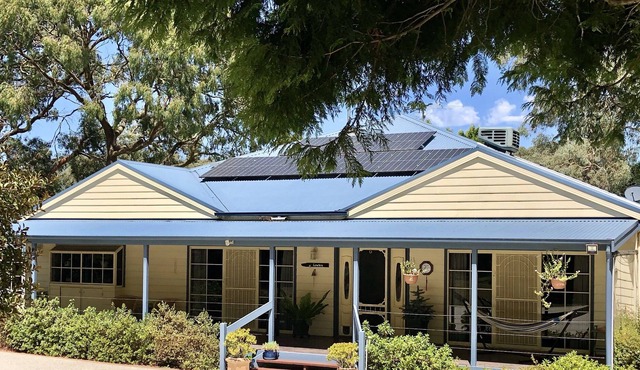 Howay Retreat - your relaxing home away from home. in Heathcote Junction