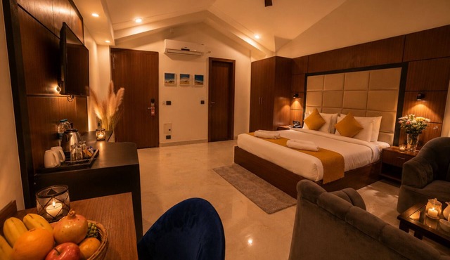 HUE GUH The Porto Candolim
