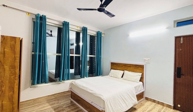 I-ROOMZ S S V Hotel