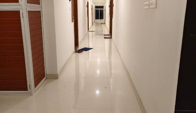 Indraneelam Inn