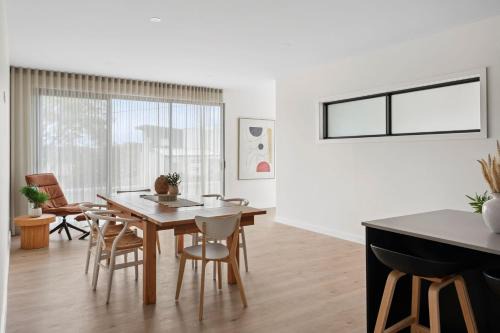 Iona Ave Suites I Geelong Accommodation I regionalXscapes in Belmont