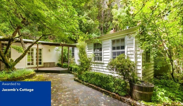 Jacomb's Cottage and Studio. Enjoy the Tranquillity. Walk to Town in Walhalla