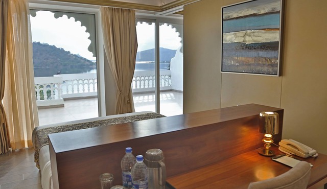 Jaisamand Island Resort in Sarada