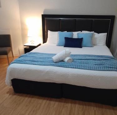 Jerilderie Hotel - Pub, Restaurant & Accommodation in Jerilderie