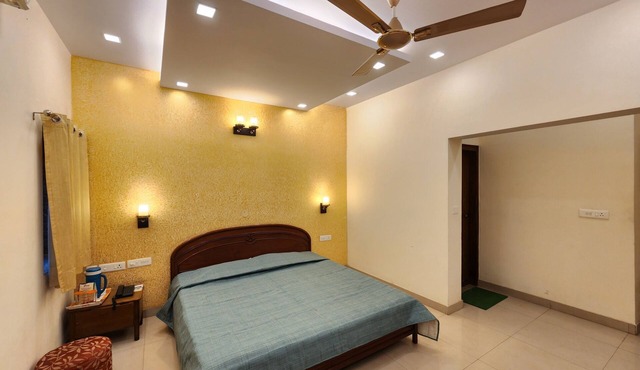 Jungle Babbler Tourist Resort in Rewari