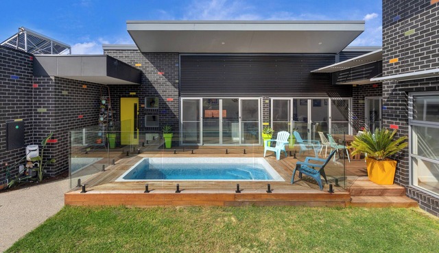 JUST LISTED - BOOK NOW!nnTHE WOW FACTOR - WITH INGROUND POOL - PET FREINDLY in Capel Sound