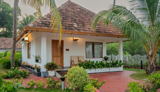 Kaayal Luxury Villa Varkala Private Lakefront Retreat