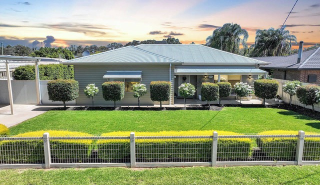 Kabinga Kottage - Echuca Holiday Homes in Moama