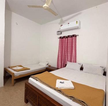 kamalavel mahal and rooms