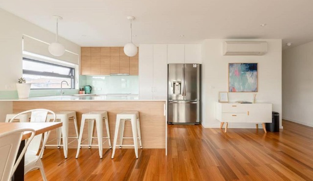 Kangaroo Bay Apartments in Hobart