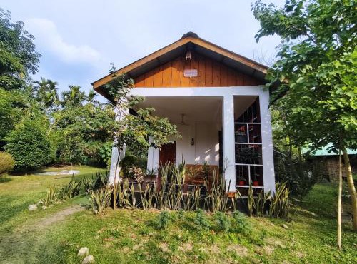 Kanoka The Village Resort in Mājbāt