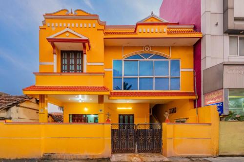 Karthees Homestay