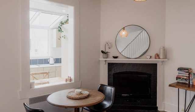 Kelly Street Stables - Apartment 2 in Hobart