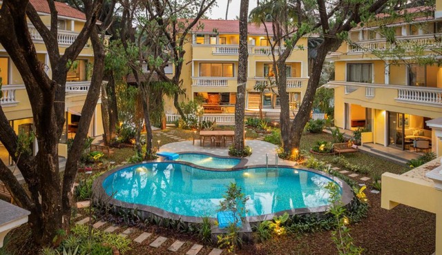 Kensho Villas Daisy with Private Pool Serene 5-BHK With Shared Pool & Lift, Near Popular Beaches by ELIVAAS in Majorda