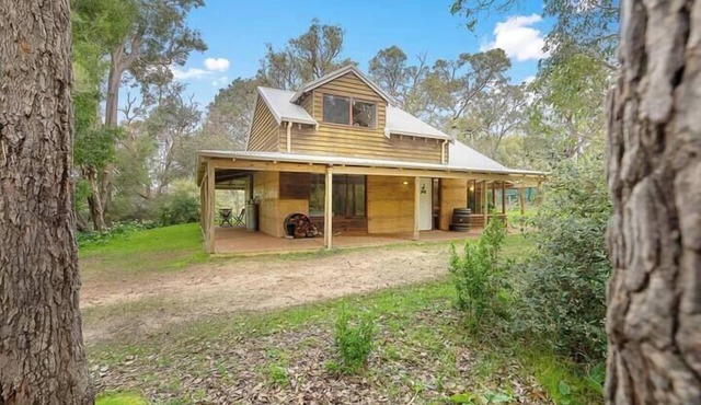 Kookaburra Cottage - Woodstone Estate in Quedjinup