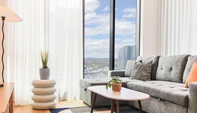KozyGuru | Box Hill | Elegant City Hideaway in Box Hill
