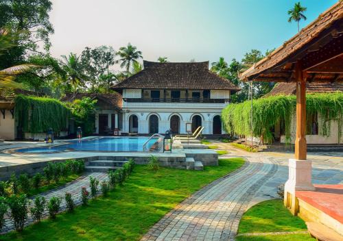 Kumarakom Tharavadu - Heritage Hotel