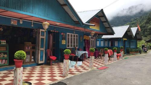 Lippohochha Homestay in Sombāri